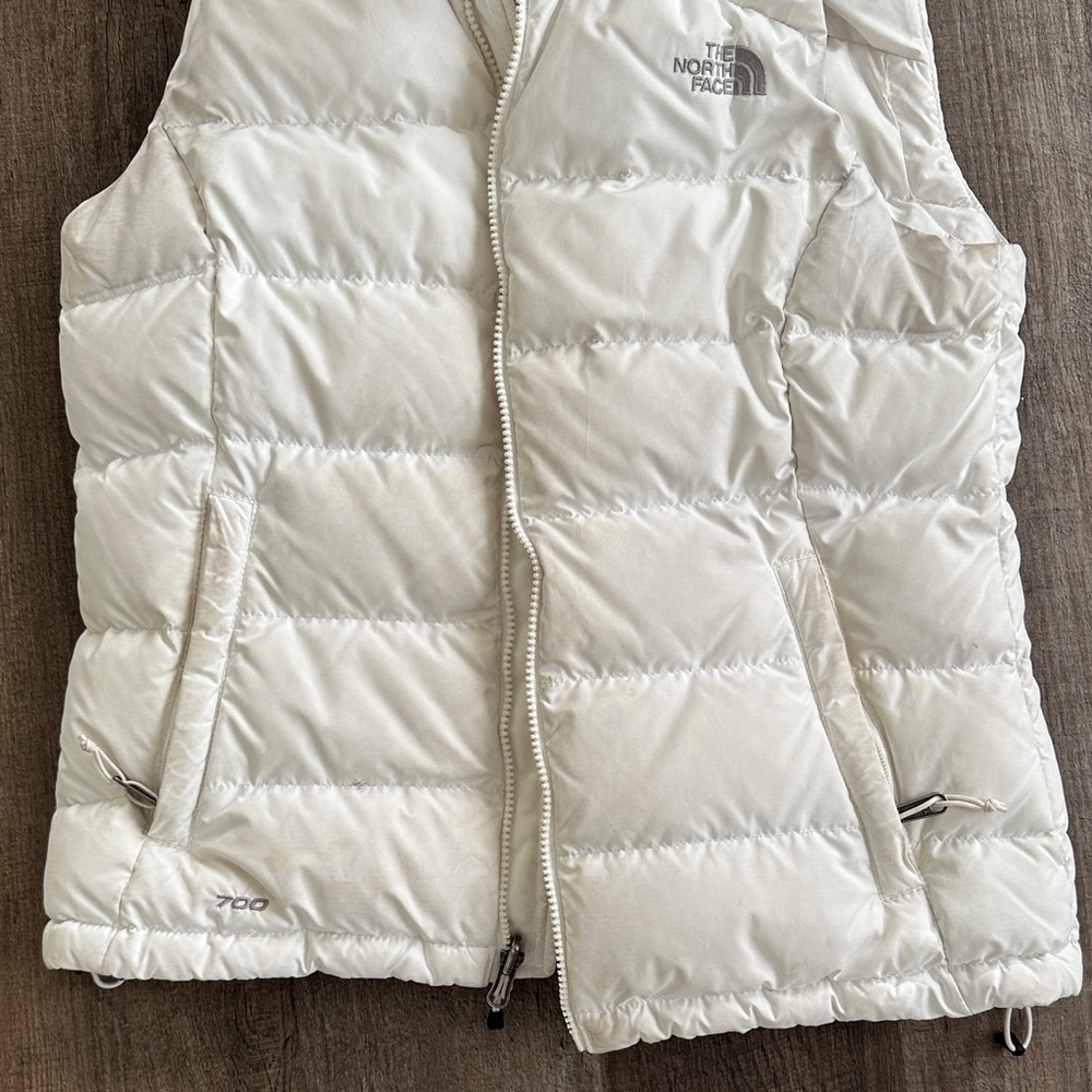 The North Face Women's Cream Quilted Vest - Picture 4 of 4